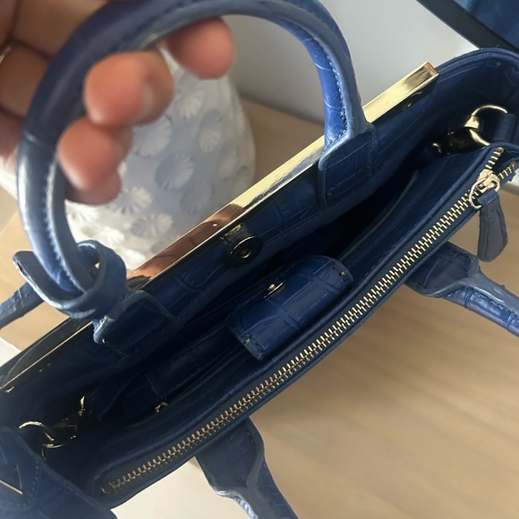 Y2K Guess Navy Blue Leather Purse Handbag Crocodile Embossed Side Panels - Picture 5 of 11